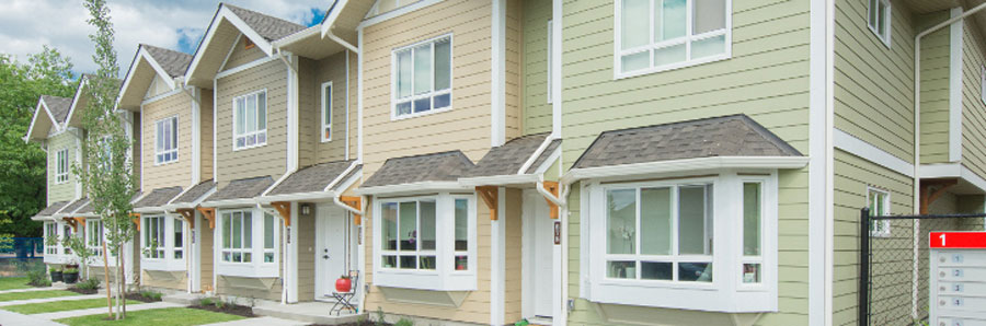 view of a row of townhouses