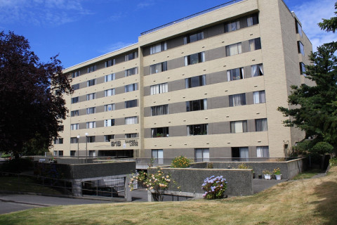 Exterior view of Campbell Lodge before renovation.